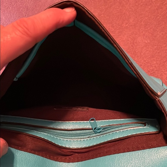 Denver Hayes Teal Blue Crossbody Bag with Adjustable Strap - Picture 6 of 11